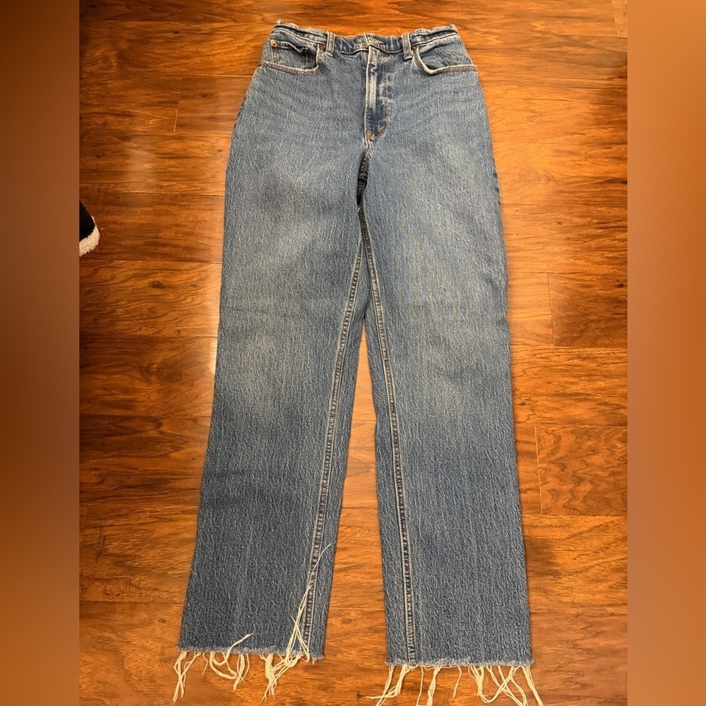 Abercrombie 90s Straight Ultra High Rise Jeans Size 28